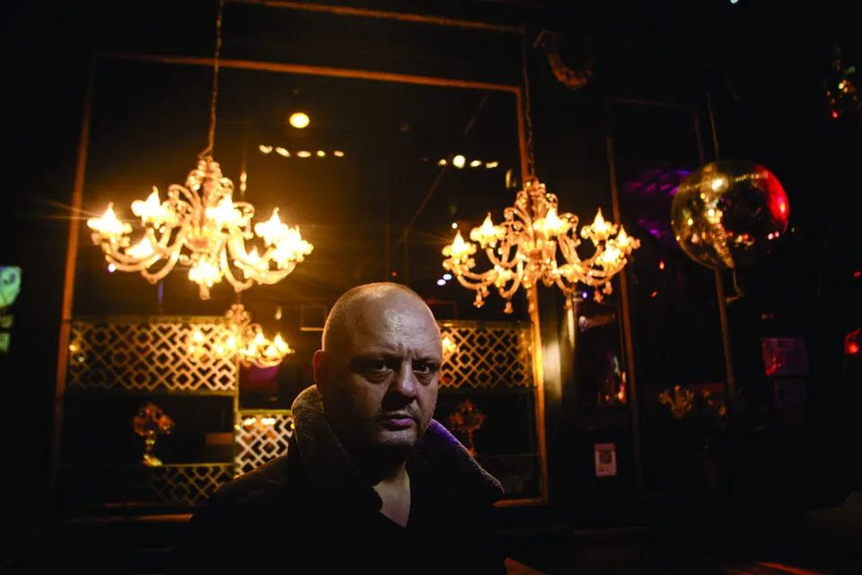 SERGIO ATHOS — CANDELABROS